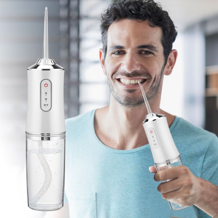 Irrigador Oral para Limpeza Bucal Recarregável - CleanJet